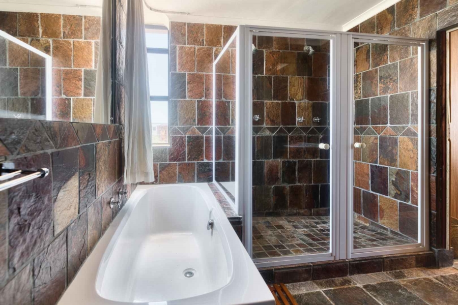 4 Bedroom Property for Sale in Pearly Beach Western Cape